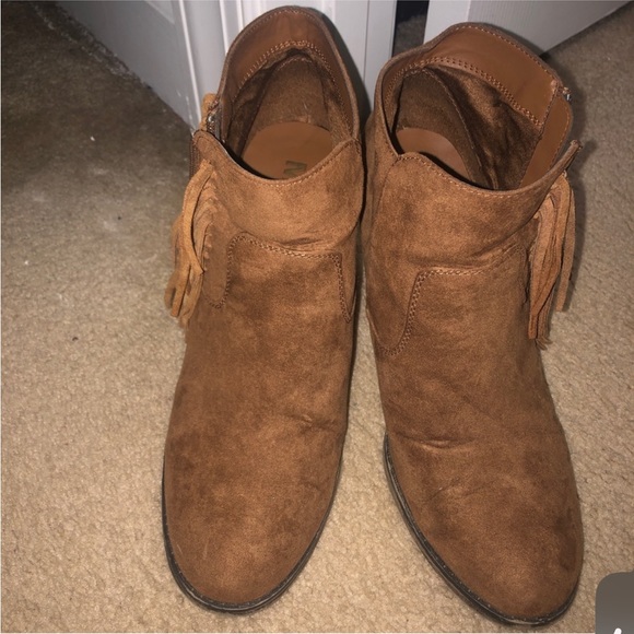 Preowned Lissa fringe MIA bootie - Picture 4 of 13